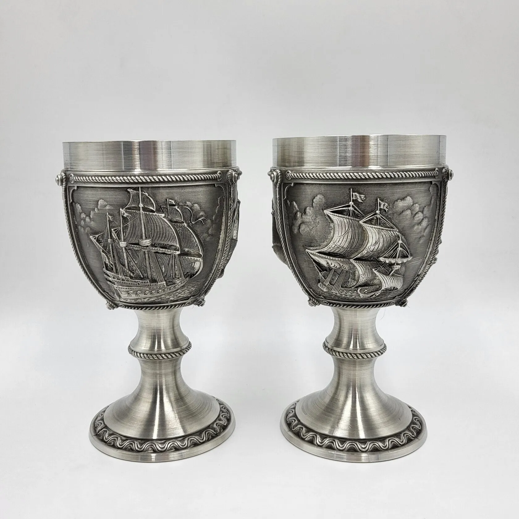 Набор для вина из олова на 2 персоны